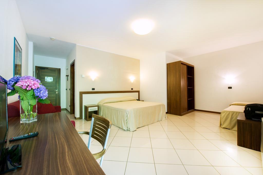 Hotel & Residence La Sibilla Cusiana Pettenasco Luaran gambar